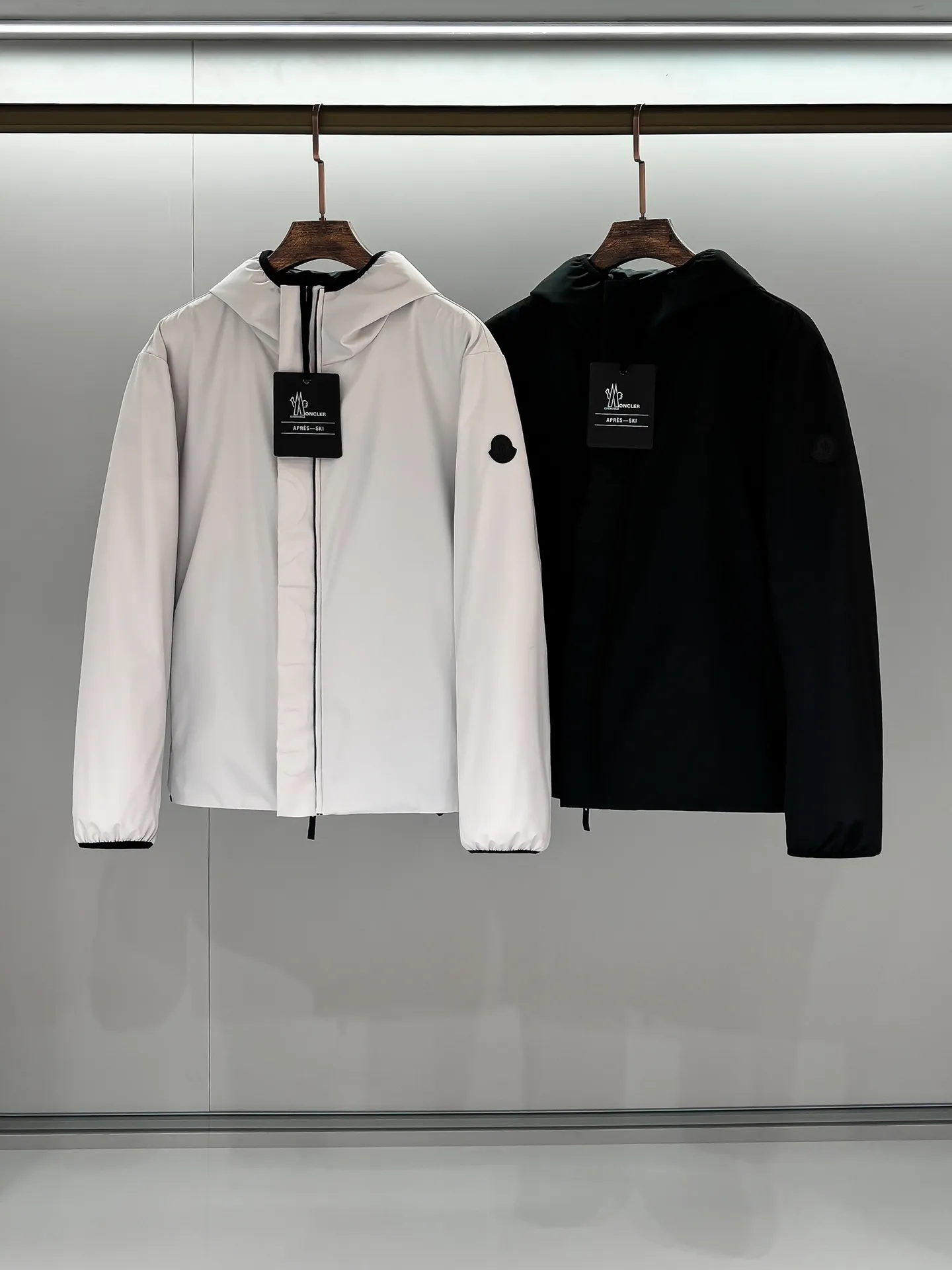 MON 26 ，Polset 90 ， 。 ， 。 ， ， ， ， ， ， Cream White Black Size：1 2 3 4 5597Size ： 1 : 118cm- 50cm- 67cm- 62 2 : 122cm- 52cm- 69cm- 63 3 : 126cm- 54cm- 71cm- 64 4 : 130cm- 56cm- 73cm- 65